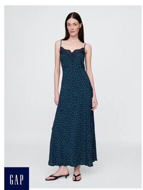 GAP new W/ Tag Crepe Lace-Trim Sweetheart Maxi Dress